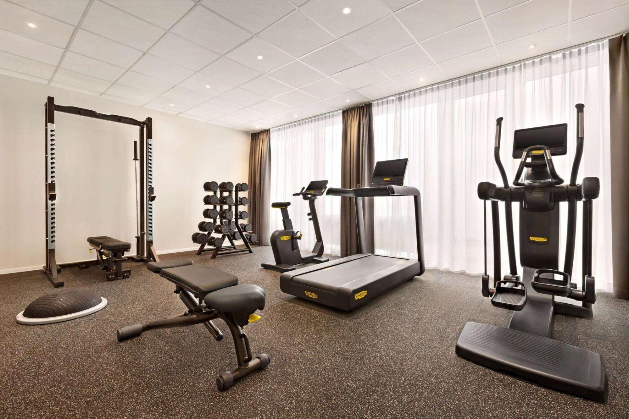 Wyndham Garden Munich Messe Hotel Exterior photo Fitness room